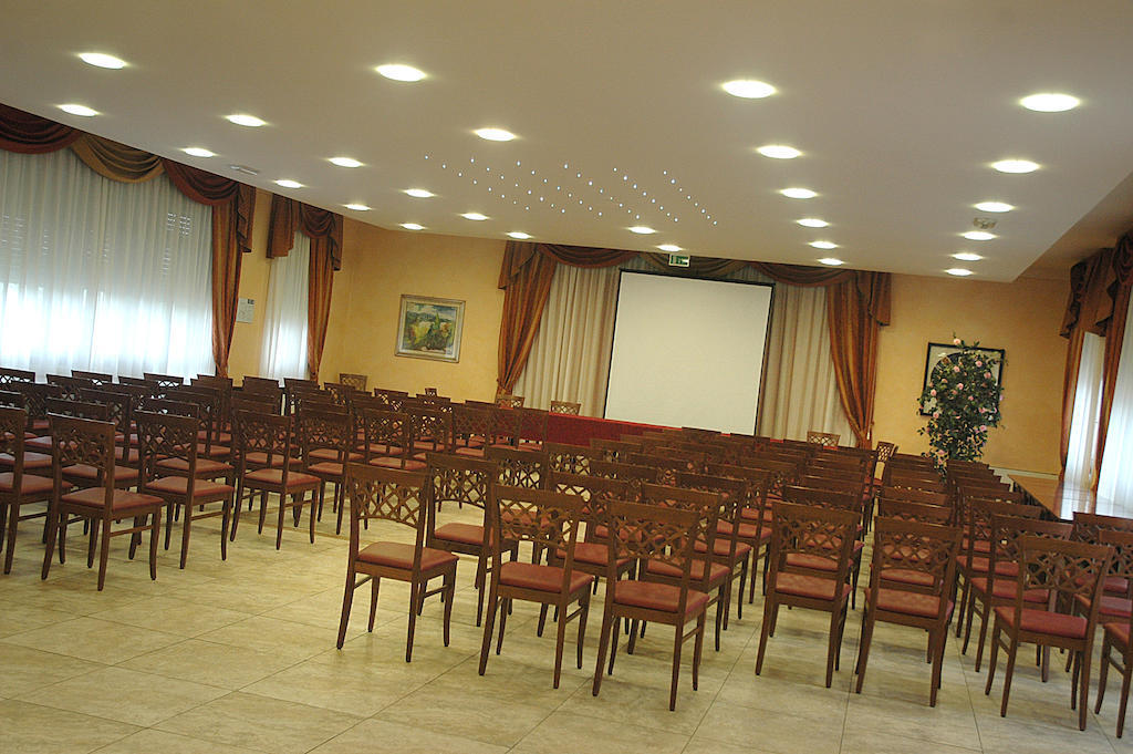 Hotel Ristorante Paladini Carisio Kültér fotó