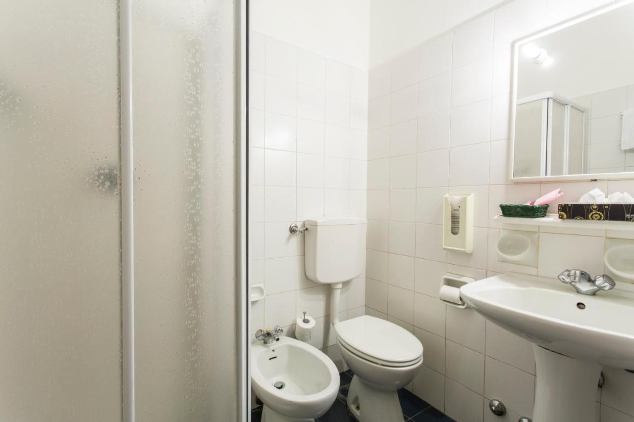 Hotel Ristorante Paladini Carisio Kültér fotó