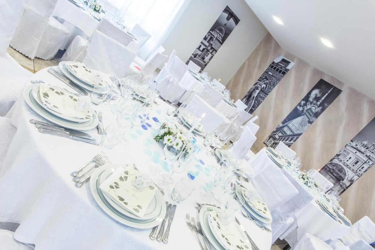 Hotel Ristorante Paladini Carisio Kültér fotó