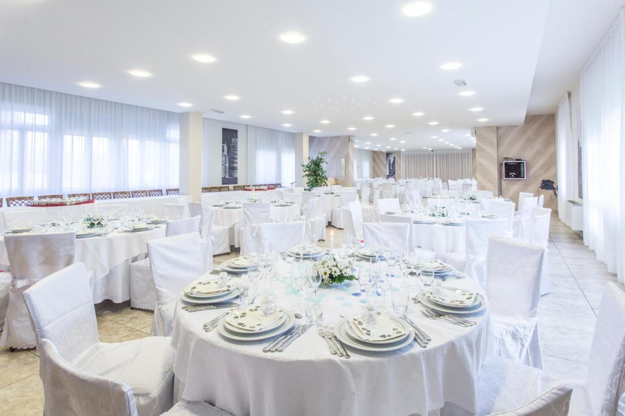 Hotel Ristorante Paladini Carisio Kültér fotó