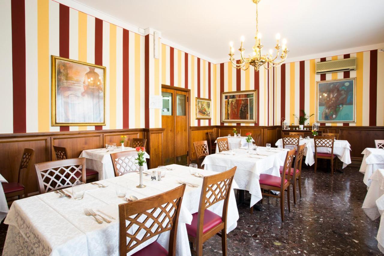 Hotel Ristorante Paladini Carisio Kültér fotó